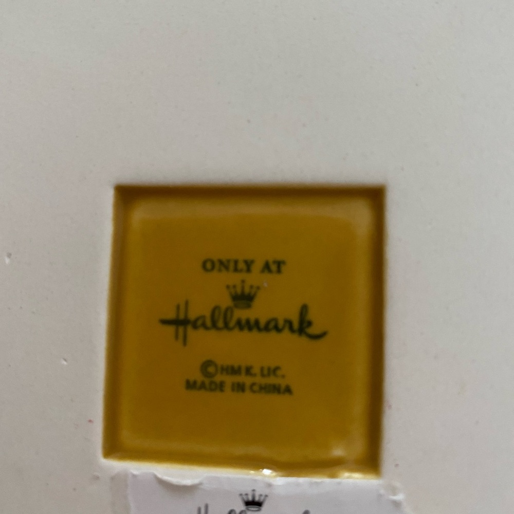 Pear Ceramic wall hanging or trivet. Made by Hallmark. New, has tags on back. - Picture 10 of 13